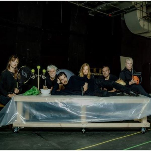 Ένας τέρας στην παράσταση 'Φράνκενσταϊν - Ο χαμένος παράδεισος'