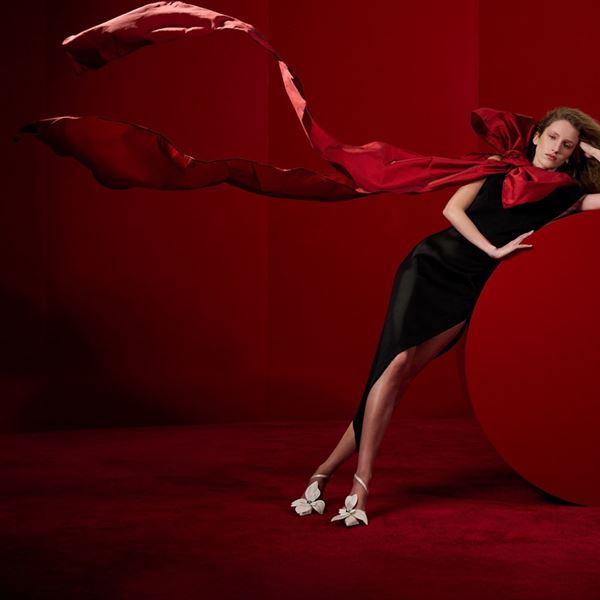 Η Kalogirou παρουσιάζει τη Holiday Campaign 2025: "Touch of Light"