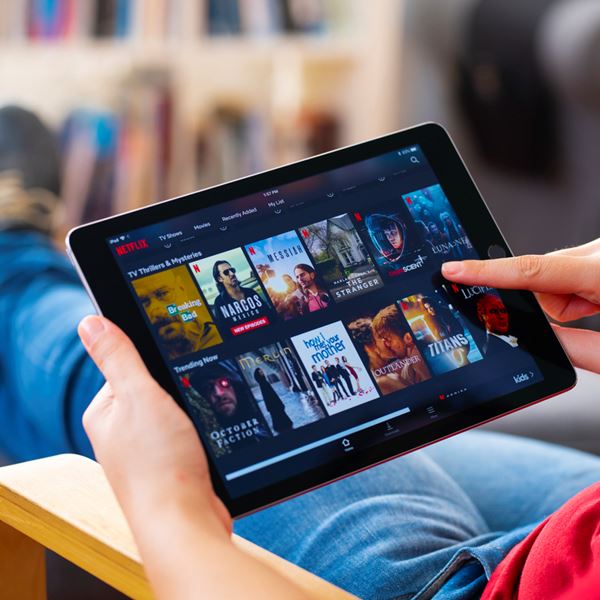 Τι επίπτωση έχει στο περιβάλλον μία ώρα Netflix
