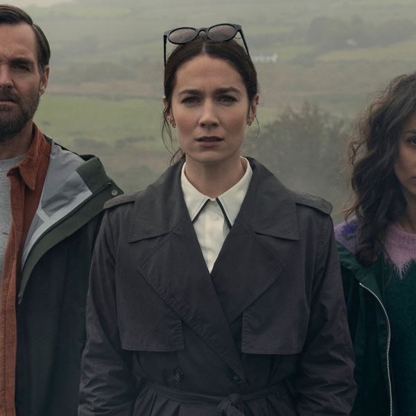 3 ωραίες, 'σκοτεινές' σειρές για να δεις μετά τον 'Αδάμαστο' του Netflix