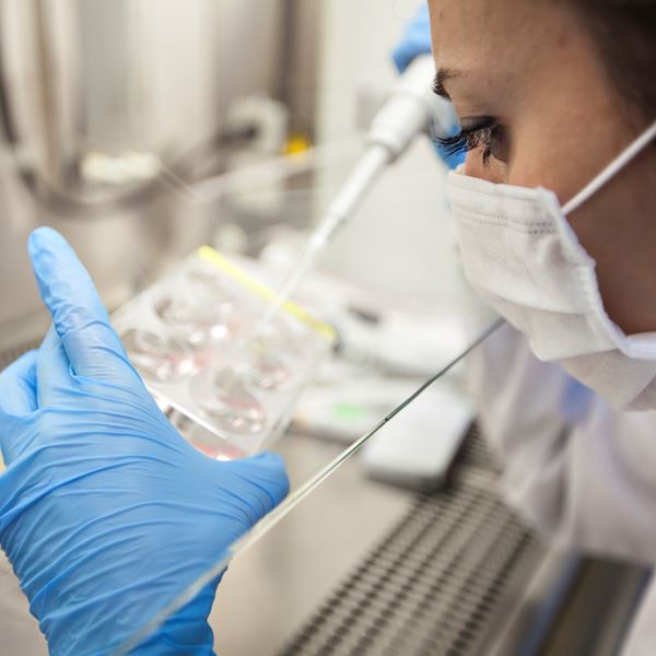 Coronavir, το πρώτο αντιικό φάρμακο κατά της Covid -19