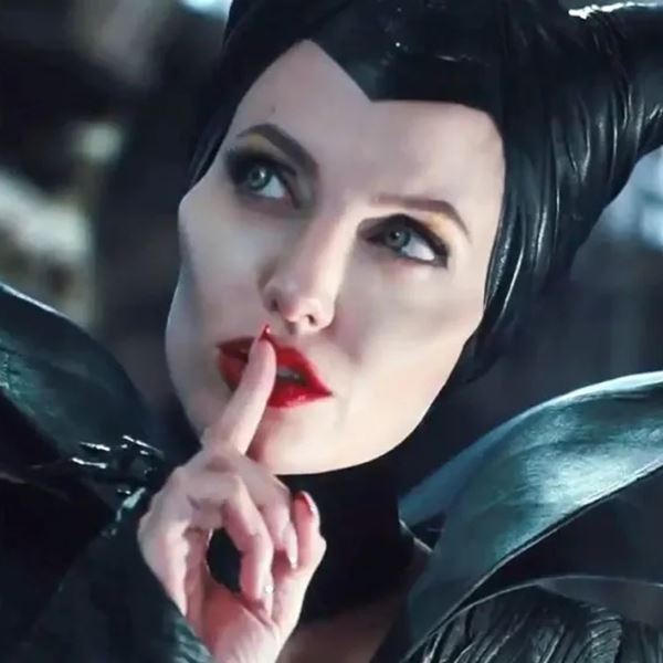 Ποια ηθοποιός είπε ότι η Angelina Jolie είναι βαμπίρ 900 ετών