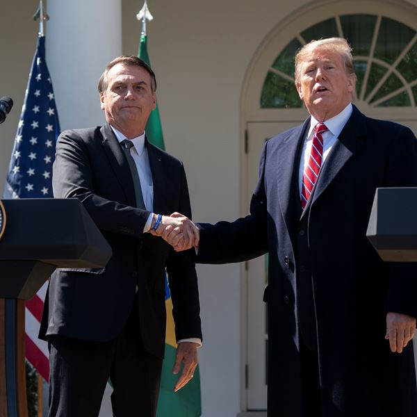 Ο Jair Bolsonaro αμφισβητεί το εκλογικό αποτέλεσμα των αμερικανικών εκλογών