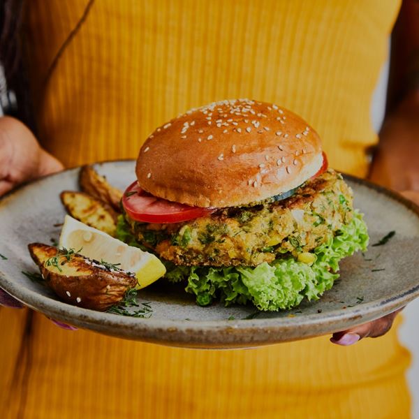 Μήπως τα φυτικά υποκατάστατα κρέατος δεν είναι τελικά αυτό που νομίζεις;