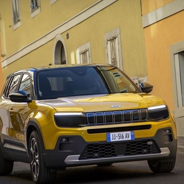 To ηλεκτρικό Jeep Avenger είναι το 'Αυτοκίνητο της Χρονιάς' για το 2023