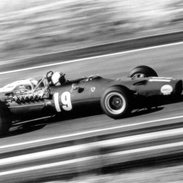 Πώς ζωντανεύεις κινητήρα V12 από μονοθέσιο Ferrari του 1967