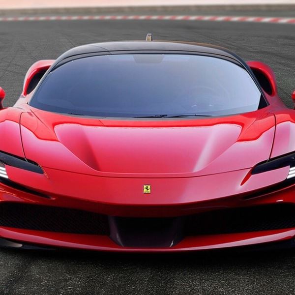 Η πρώτη ηλεκτρική Ferrari είναι εδώ