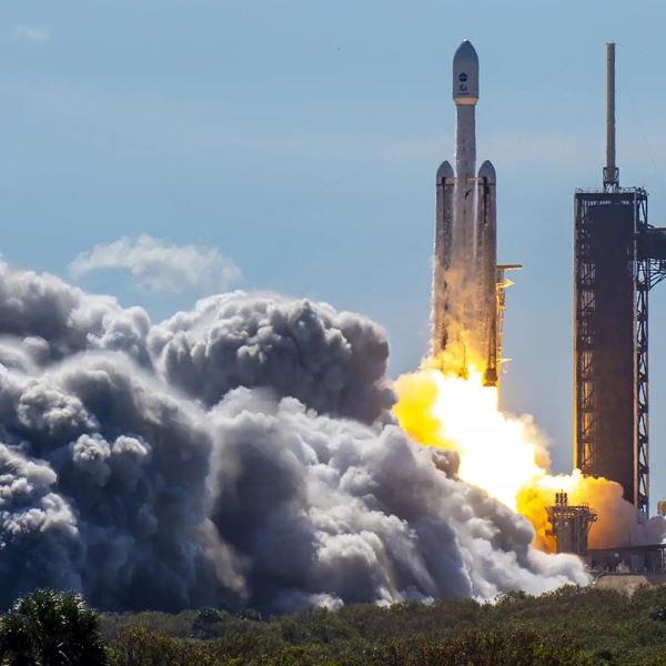 Europa Clipper: Ξεκίνησε το πρώτο ταξίδι της ανθρωπότητας για πλανήτη με ωκεανούς (video)