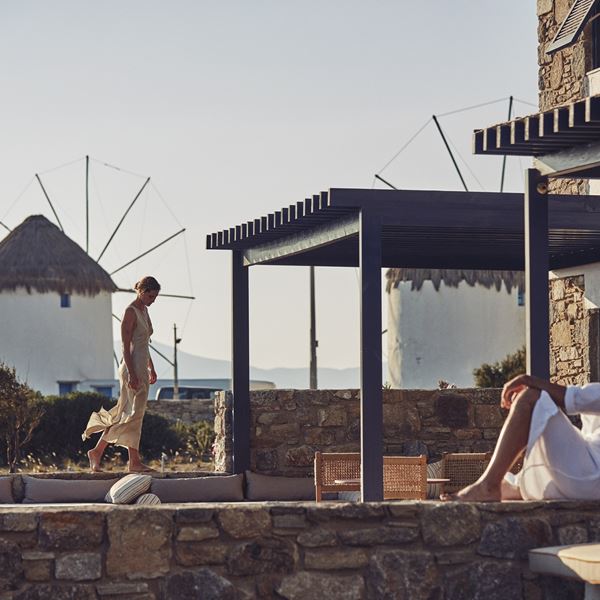 Apanemi, με την υπογραφή των Jerome Serres και Γιάννη Μπαξεβάνη