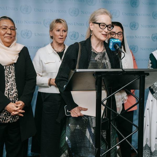 Η Μέριλ Στριπ είπε την αλήθεια για τις γυναίκες στο Αφγανιστάν (video)