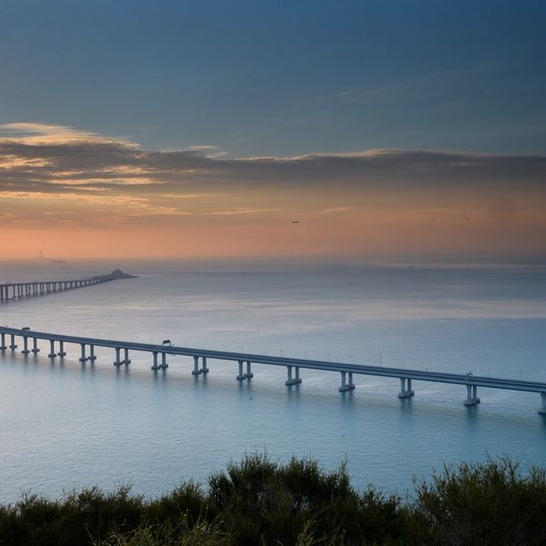 Στην Κίνα μόλις έφτιαξαν την μεγαλύτερη θαλάσσια γέφυρα του κόσμου