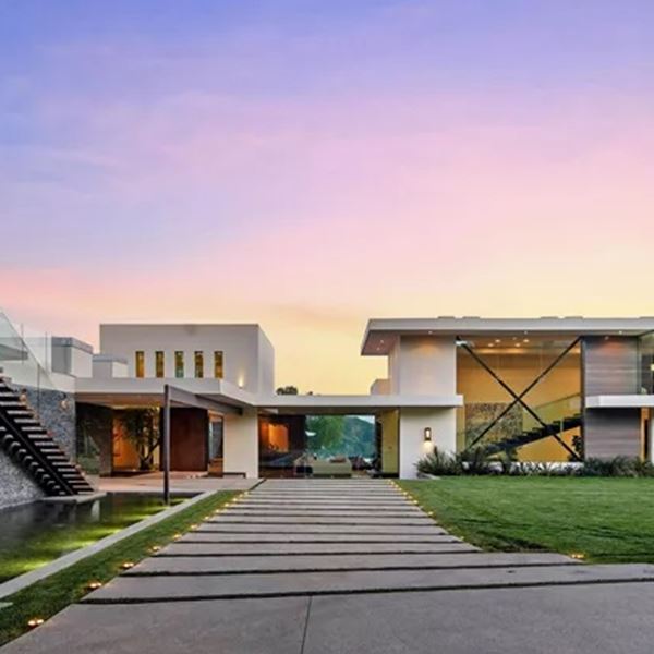 Μια ματιά στην πιο εντυπωσιακή έπαυλη του Selling Sunset