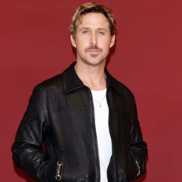 Αντιγράφοντας το μαύρο δερμάτινο jacket του Ryan Gosling