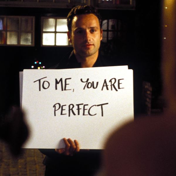 Το Love Actually σε δωρεάν ανοιχτή προβολή στο κέντρο της Αθήνας, επειδή... γιατί όχι