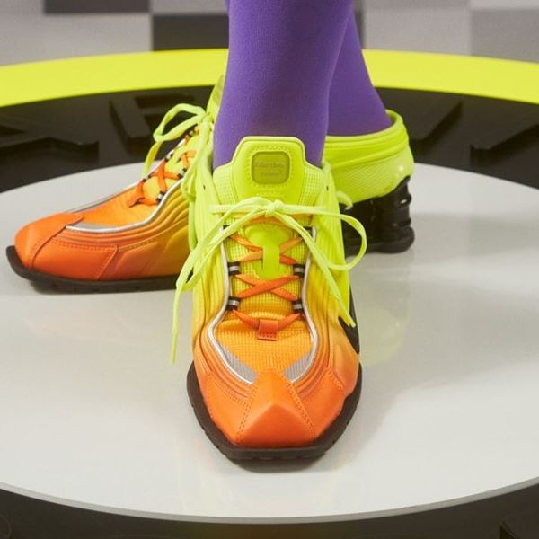 Αθλητικά παπούτσια χωρίς φτέρνα, το είδαμε κι αυτό