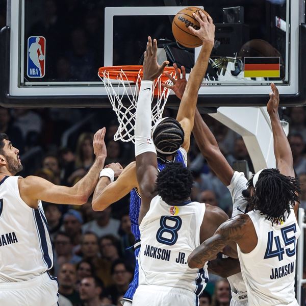 Ο Anthony Black έκανε στο Βερολίνο το κάρφωμα της χρονιάς (βίντεο)