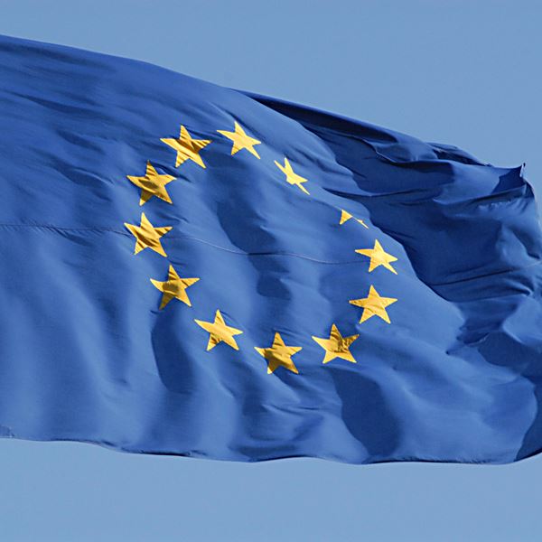 Γιατί η Ε.Ε. δεν αποκαλύπτει τις τιμές των εμβολίων του κορονοϊού