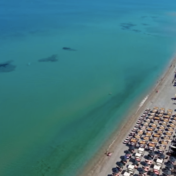 Καλάμια, ένας γαλάζιος παράδεισος δίπλα στην Αθήνα