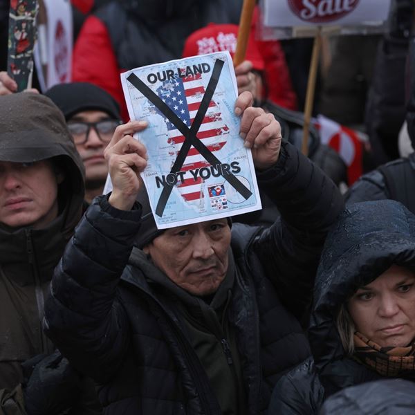 Τι κρύβεται πίσω από το ενδιαφέρον του Τραμπ για τη Γροιλανδία
