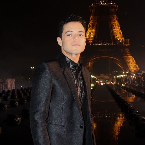 Ο Yves Saint Laurent θα χειροκροτούσε το total black look του Rami Malek