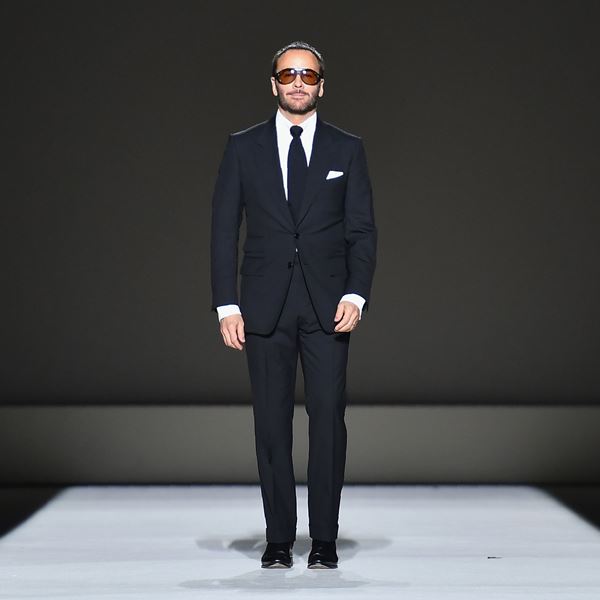 Τα looks που ξεχώρισαν από την κολεξιόν Άνοιξη/Καλοκαίρι 2019 του Tom Ford