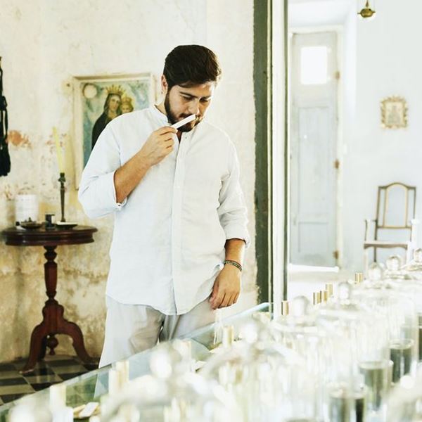 Ψεκάσου άφοβα με αυτά τα αρώματα για το καλοκαίρι