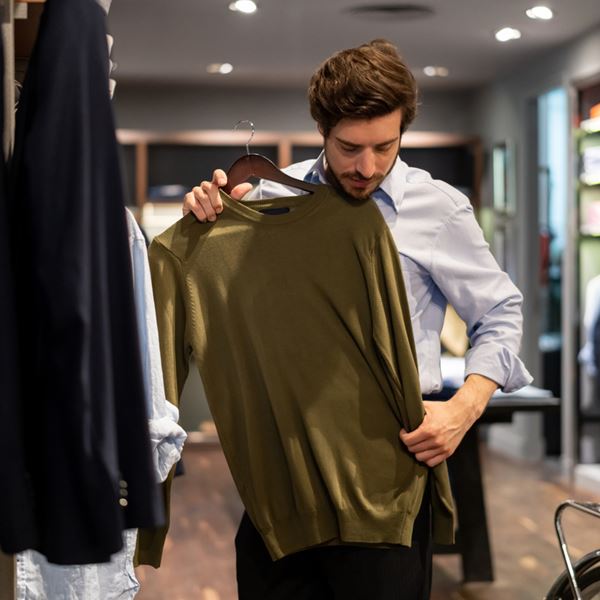 Το λιανεμπόριο άνοιξε, το αγοραστικό κοινό δε συγκινήθηκε