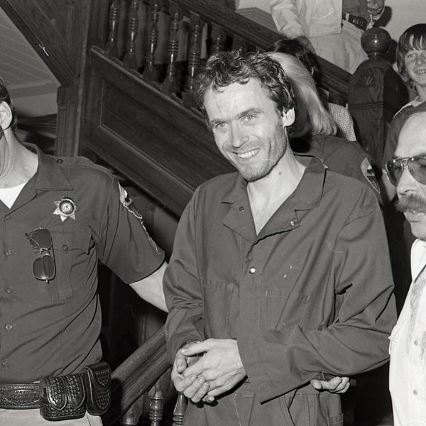 Το νέο docuseries του Netflix σκιαγραφεί τον serial killer Ted Bundy