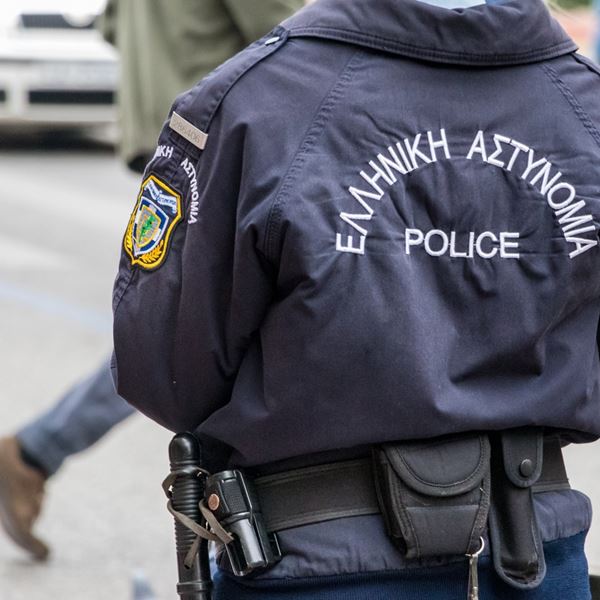 Το ελληνικό "Waze" της παρανομίας: Πώς έστησαν το δίκτυο ενημέρωσης για μπλόκα της Τροχαίας