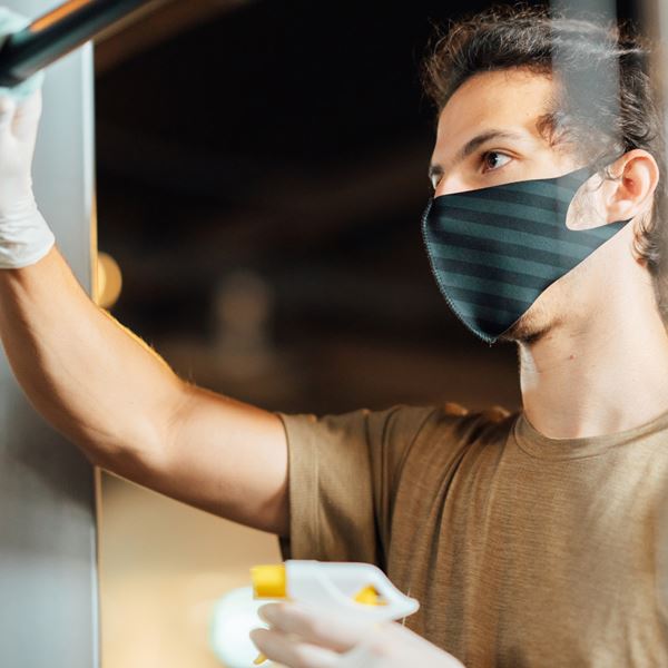 Πώς μπορούμε να μειώσουμε τον αριθμό των λοιμώξεων σε κλειστούς χώρους