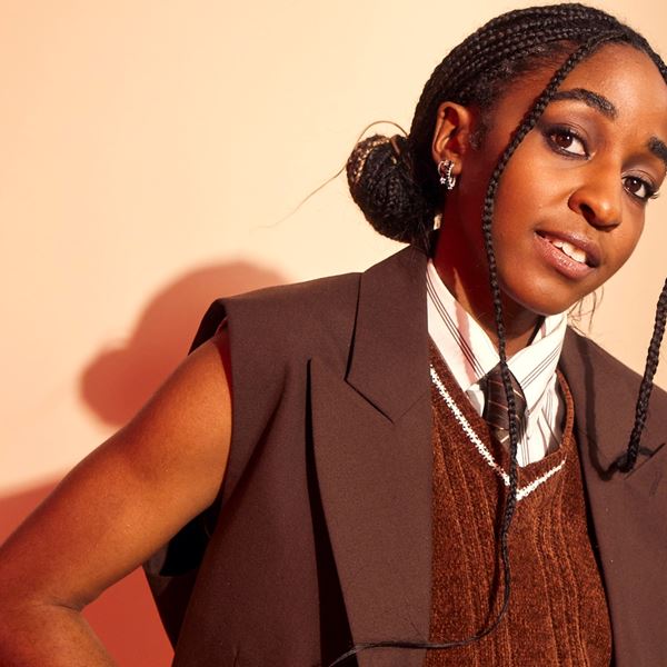 Όλοι μιλούν για την Ayo Edebiri