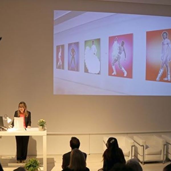 Κι όμως, η τέχνη δεν είναι χόμπι