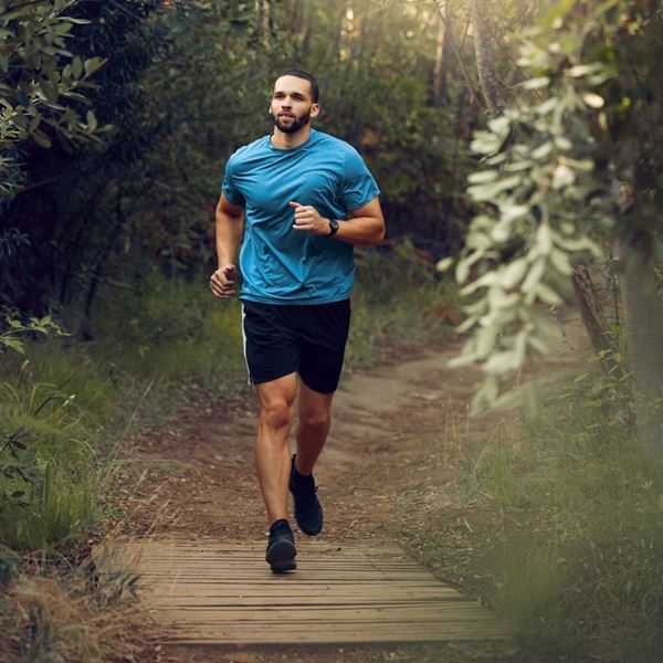 Ξέρουμε ποια ώρα πρέπει να πας για τρέξιμο ώστε να χάσεις βάρος