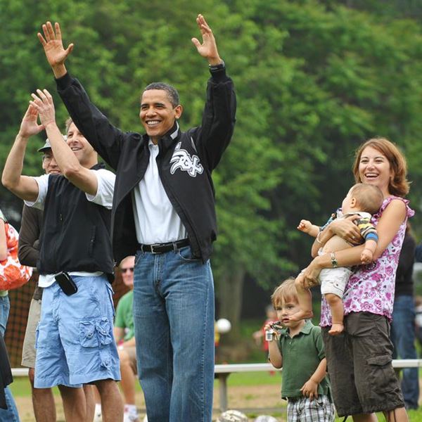 Dad denim, η μεγαλύτερη τάση της σεζόν στα τζην