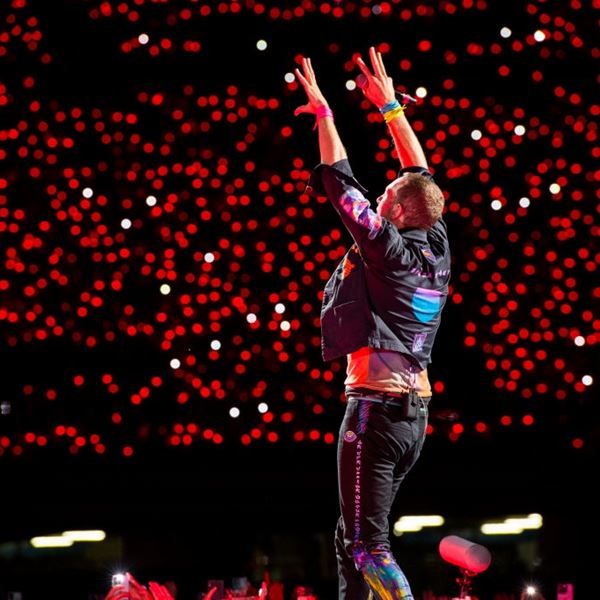 Τελικά, πόσο στοίχισε το βίντεο κλιπ των Coldplay στο Ηρώδειο;