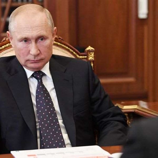 3 θεωρίες για τα δισεκατομμύρια του Vladimir Putin