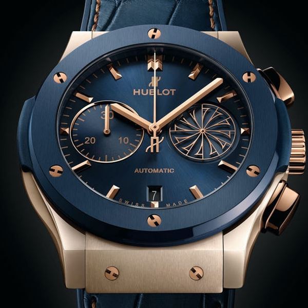 Η Hublot τιμά Μύκονο και Σαντορίνη με συλλεκτικά ρολόγια υψηλής αισθητικής