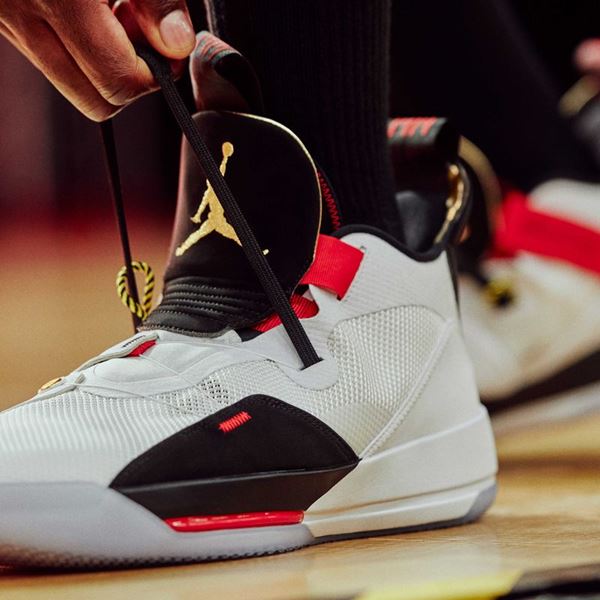 Τα Air Jordan 33 σχεδιάστηκαν για να αλλάξουν το παιχνίδι