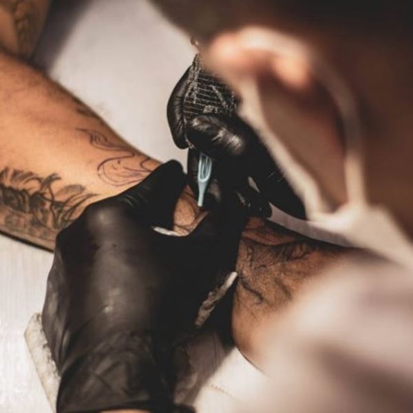 Και τελικά, ποια τατουάζ ελκύουν τις γυναίκες;