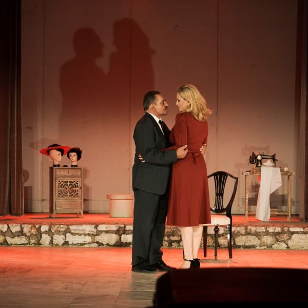 Αυλαία για το Φεστιβάλ Κολωνού