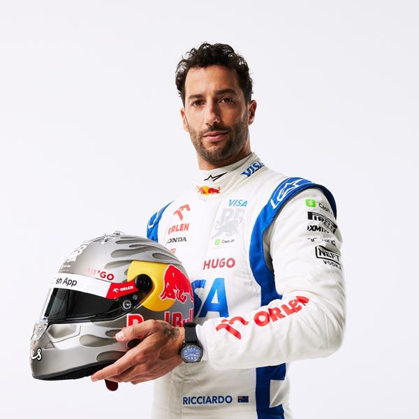 Η Tudor επιστρέφει στον μηχανοκίνητο αθλητισμό με το εντυπωσιακό Black Bay Ceramic