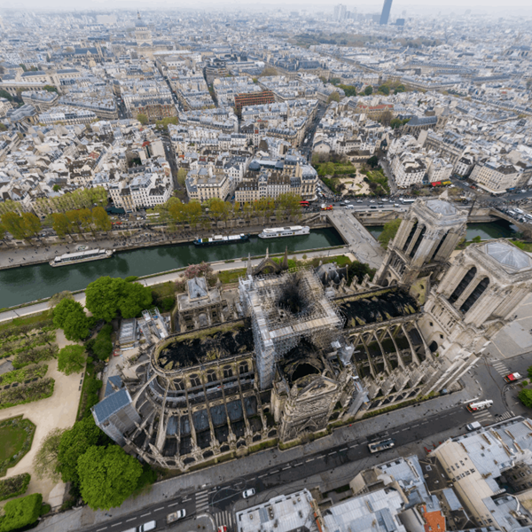 Μετά την καταστροφή: η Παναγία των Παρισίων σε λήψη 360 μοιρών