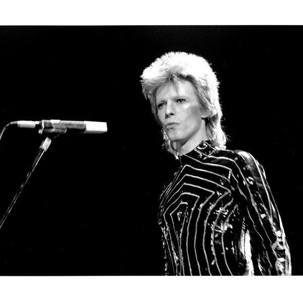 Ο μύθος του David Bowie μέσα από τον φακό 25 φωτογράφων