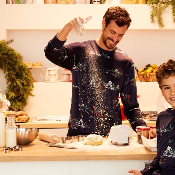 Βρήκαμε τις τέλειες χριστουγεννιάτικες πυτζάμες για όλη την οικογένεια