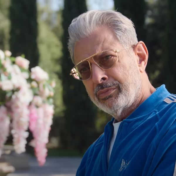 Στο Kaos του Netflix, o Jeff Goldblum γίνεται Δίας