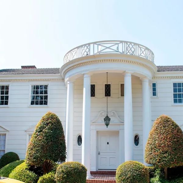 Σύντομα θα μπορείς να κοιμηθείς στην έπαυλη που έμενε ο 'Πρίγκιπας του Μπελ Αιρ'