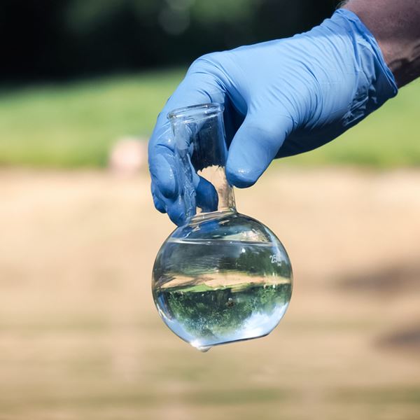 Νανορομπότ υπόσχονται απορρύπανση του νερού