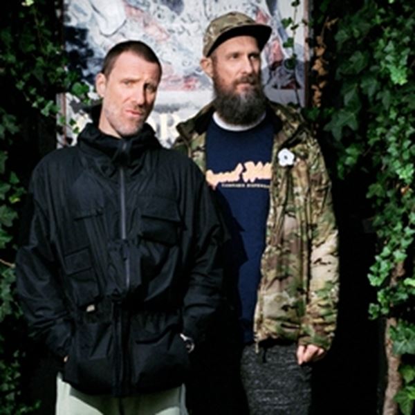 Μία διασκευή για να (ξανα)ερωτευθείς το West End Girls των Pet Shop Boys