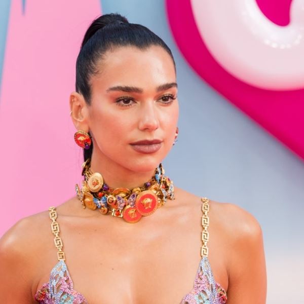 5 φορές που η Dua Lipa 'στοίχειωσε' τα όνειρά μας