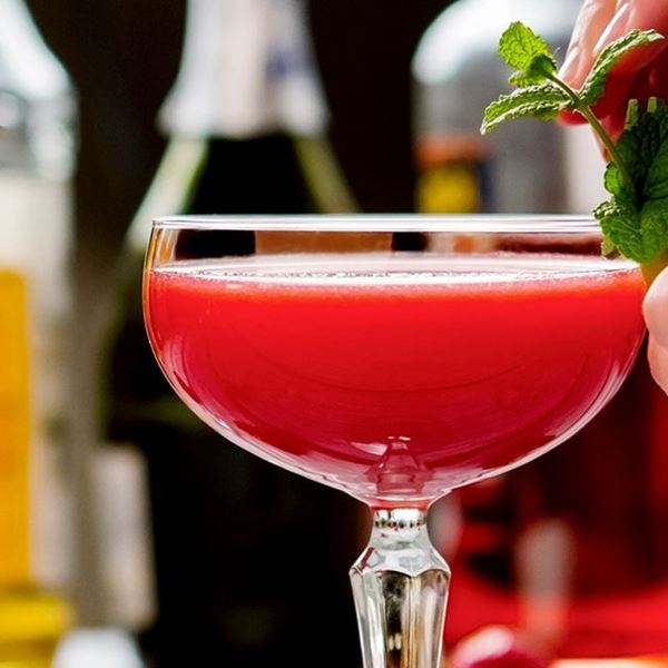 Στη Νέα Υόρκη έφτιαξαν το τέλειο cocktail για το Pride